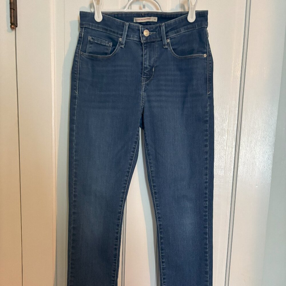 Levi's classic jean, mid-rise, 5 pocket front zip. ( Sale ends 9/1/25 )